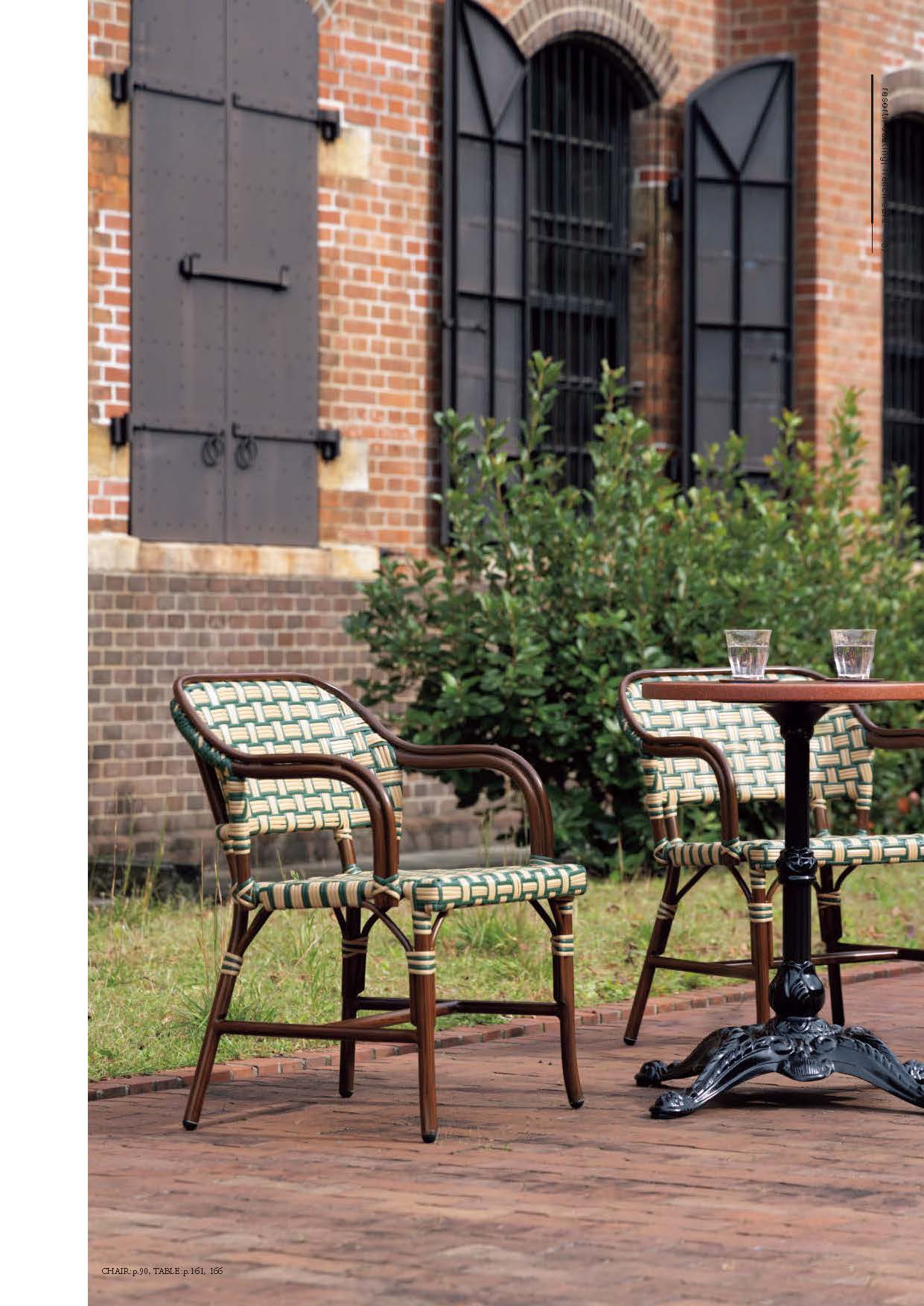 PIQUE ARM CHAIR
